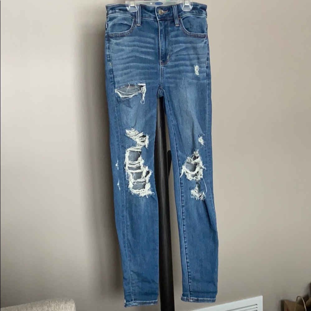 Ripped High Rise Jeans
